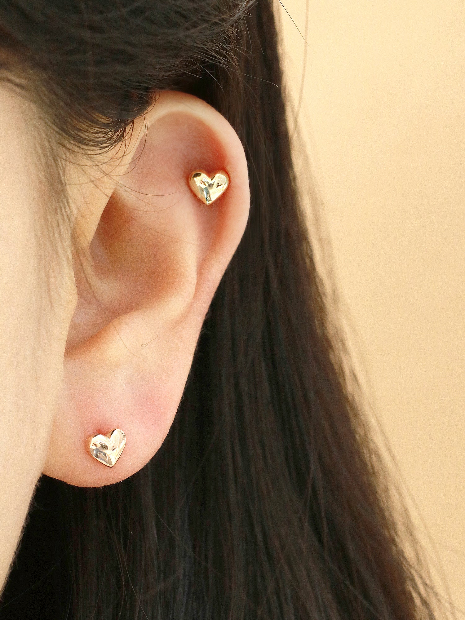 14K Gold Internally Threaded Volume Heart Labret Piercing 18G16G - Image 5