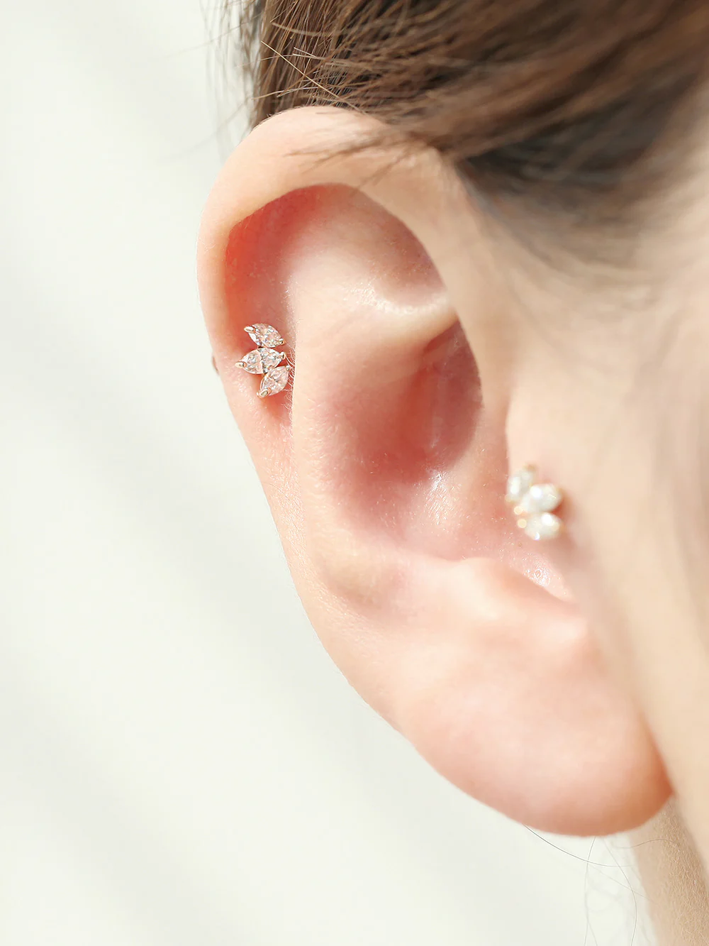 14K Gold Mini Tiara Tragus Labret Piercing 18G16G - Image 3