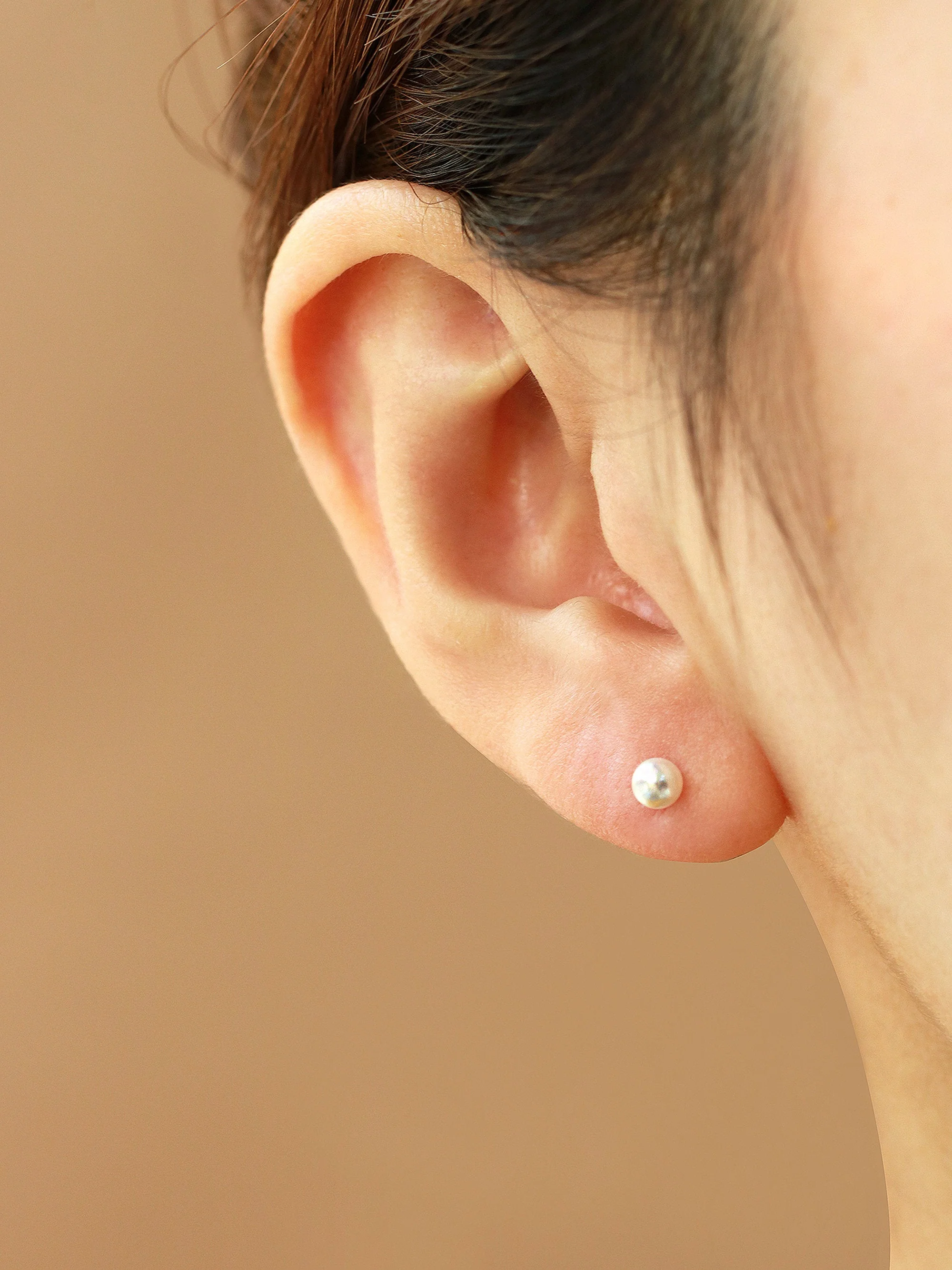 14K Gold Swarovski Pearl Stud Earring - Image 4