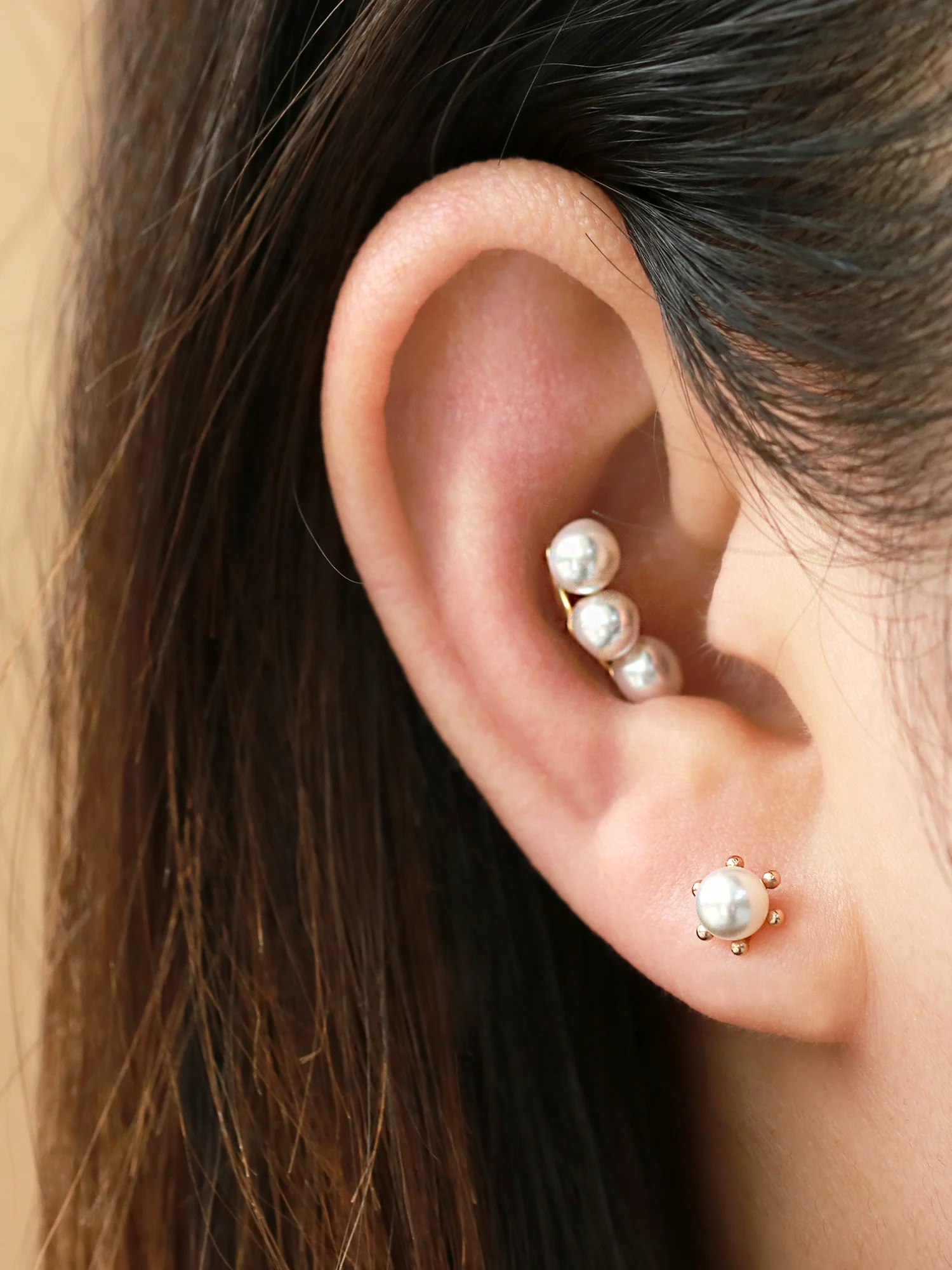 14K Gold Triple Flower Pearl Cartilage Earring 18G16G - Image 18