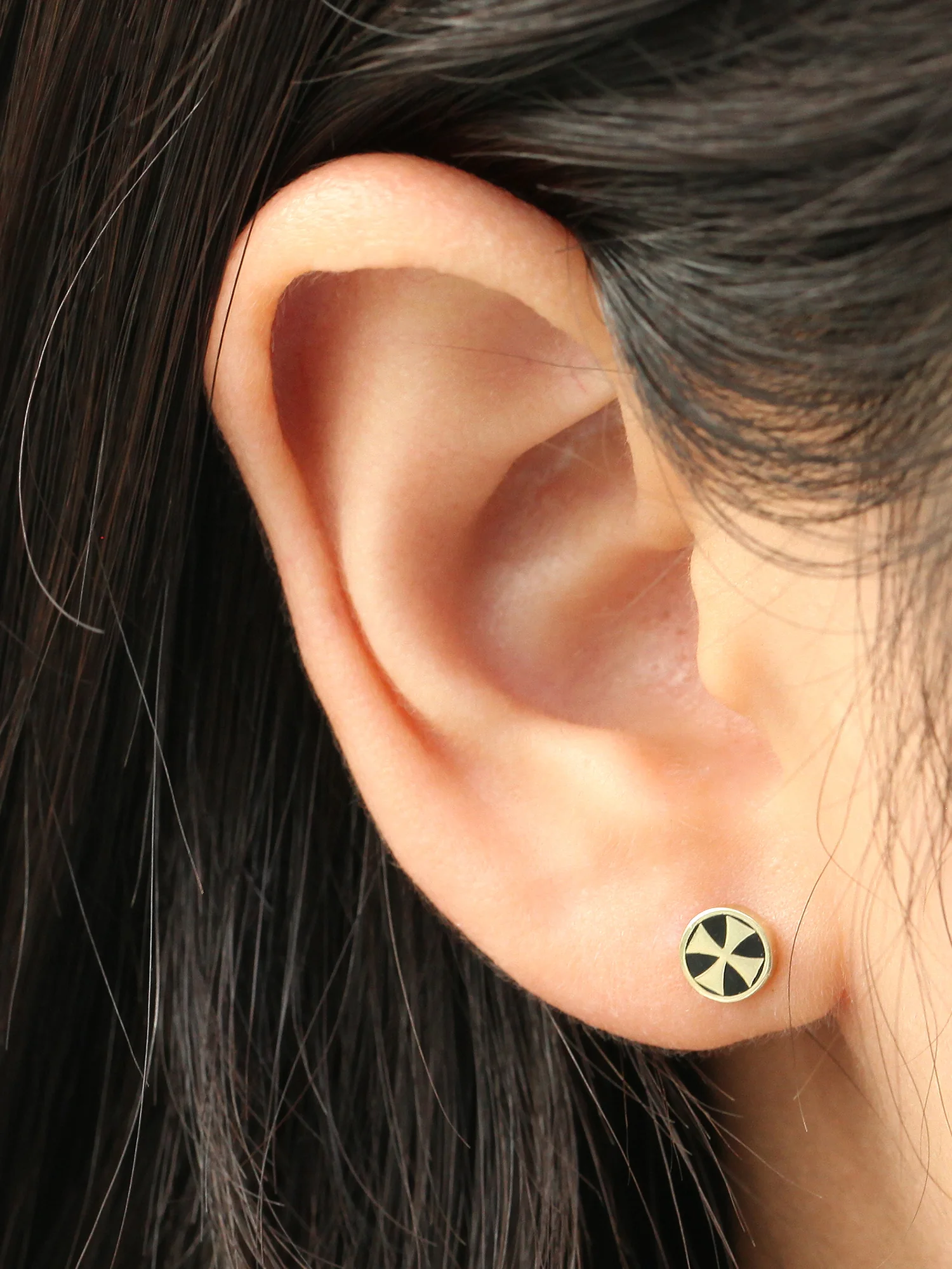14K Gold Captain Black cartilage earring 20g - Image 7