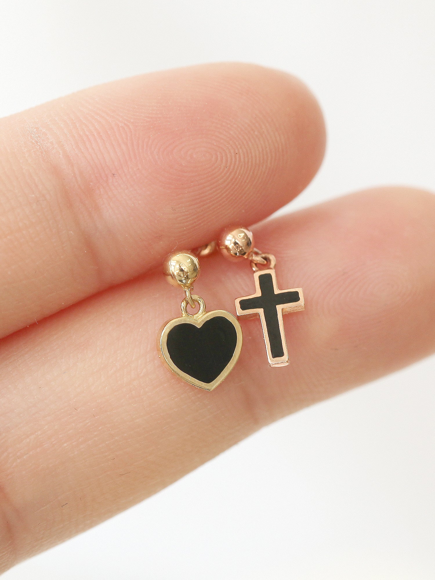 14K Gold Cross / Heart Cartilage earring 20g - Image 5