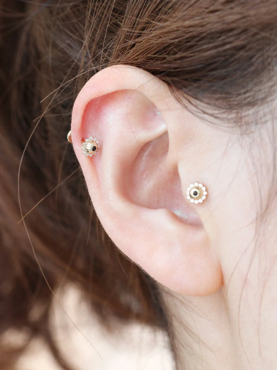 14K Gold Sun Flower Labret Piercing 18G - Image 7